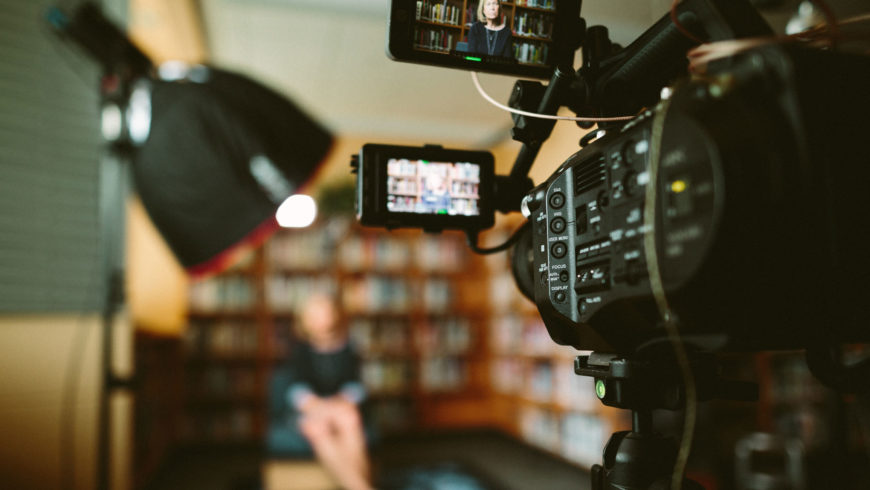 Livestreaming discussion for livestream conversation