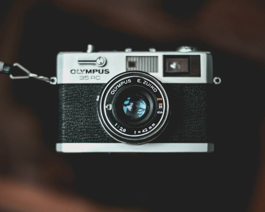 vintage camera Licence Unsplashed: www.hjaltegregersen.dk